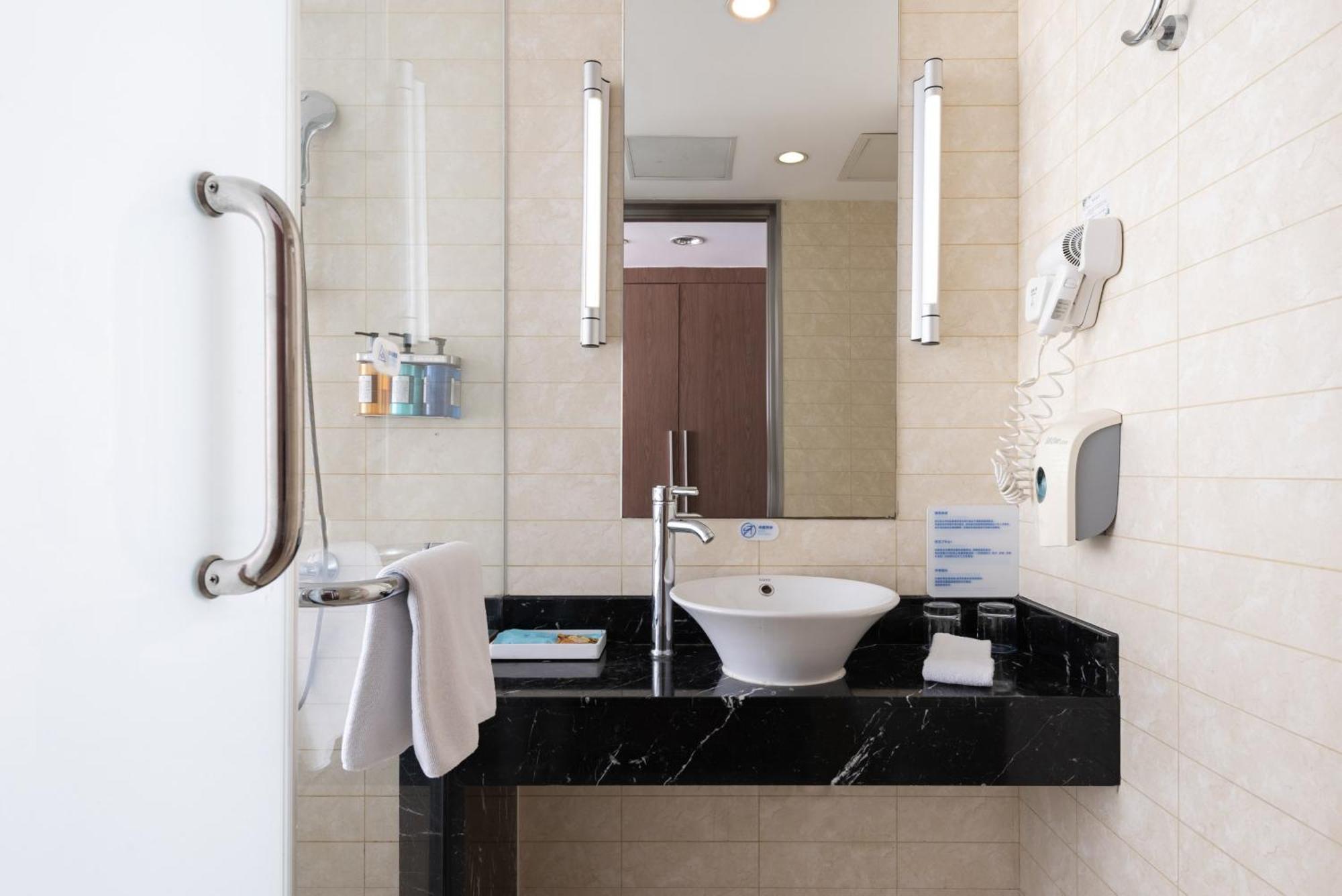 Holiday Inn Express Suzhou Changjiang By Ihg Exterior photo